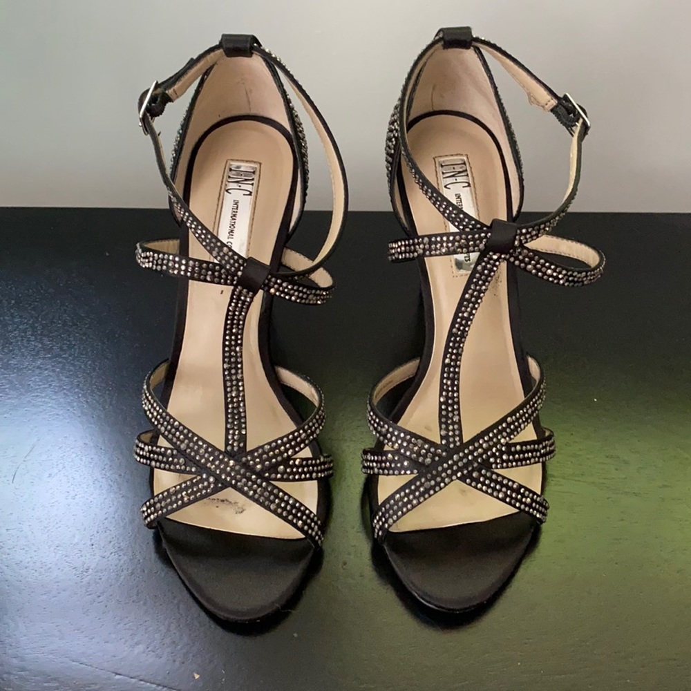 Size 7 INC “Reggie” blk Satin Evening